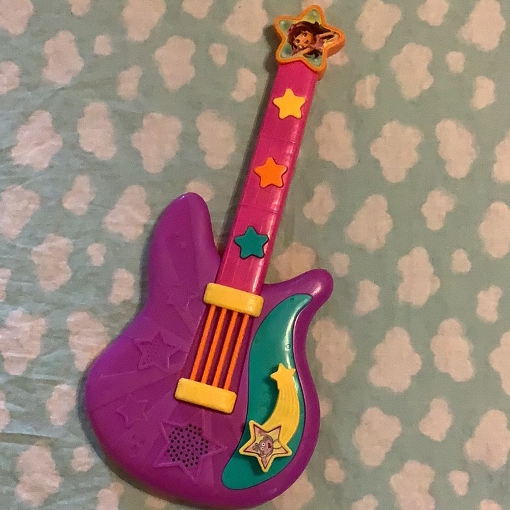 Dora guitar